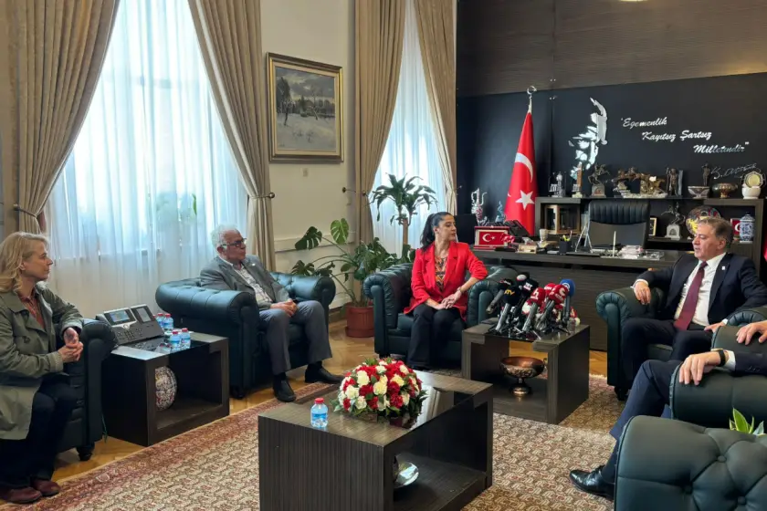 EMEP’ten CHP’ye bayram ziyareti: “Bu bir saray operasyonu”