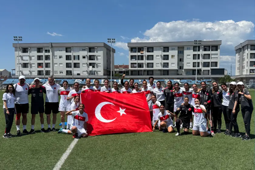 U16 Kız Milli Takımı Karadağ'da şampiyon oldu