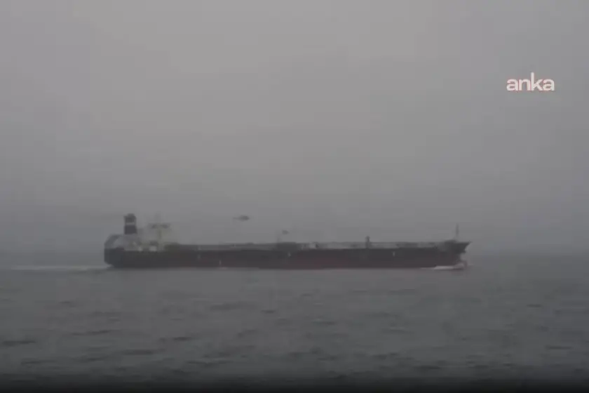 Fransa, Rus petrol tankerine el koydu