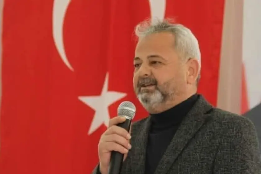 8,5 yıllık ilçe başkanı AKP'den istifa etti