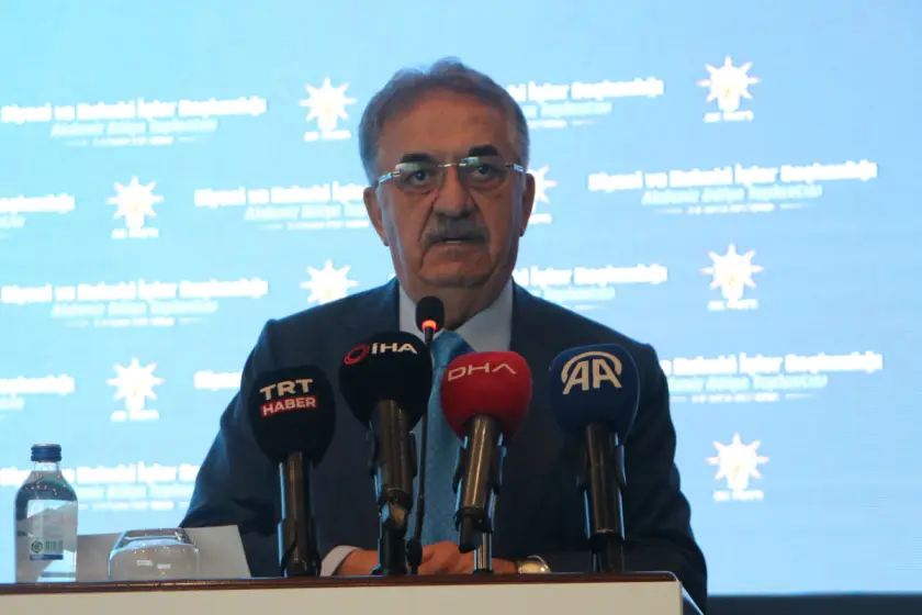 AKP'den 'yeni anayasa' açıklaması: Referandumla hayat bulacak