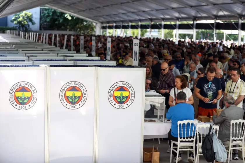 Fenerbahçe Olağanüstü Genel Kurulu’nda oy sayımı başladı
