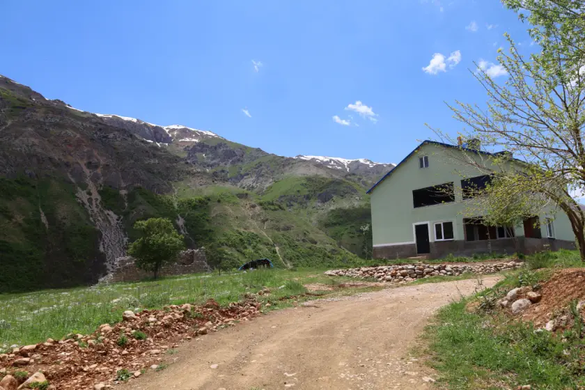 Dersim'de köylüler yıllardır elektriksiz yaşamla mücadele ediyor: 100 bin TL yoksa elektrik de yok