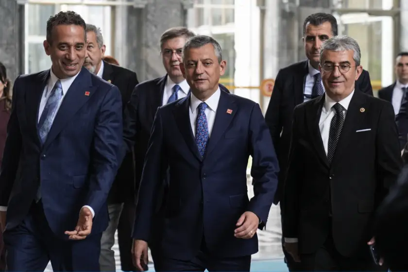 Grup başkanvekilliği düşürülen iki isimden açıklama: “Sözde genel başkan darbe yapıyor”
