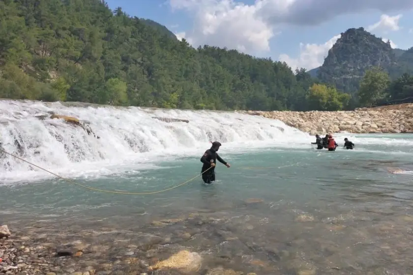 Antalya'da çayda akıntıya kapılan kişi kayboldu