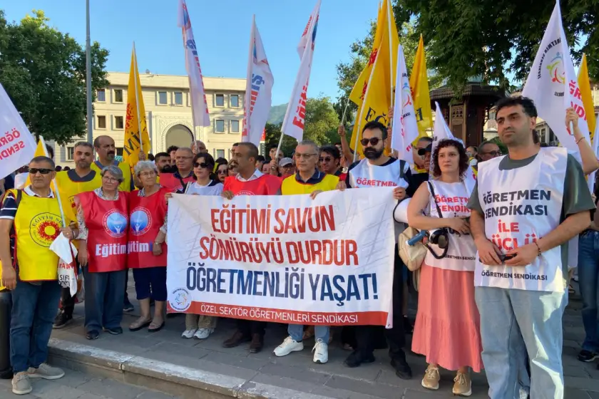 Özel Sektör Öğretmenleri Bursa'da eylem yaptı: Taleplerimiz karşılanana kadar mücadele edeceğiz
