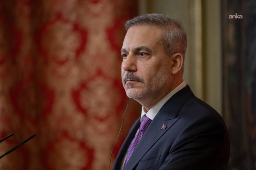 Hakan Fidan, Herzog konuşurken salonu terk etti