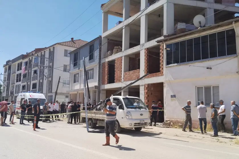 İş cinayetlerinde ilk beş neden arasında: Akıma kapılan işçi yüksekten düşerek yaşamını yitirdi