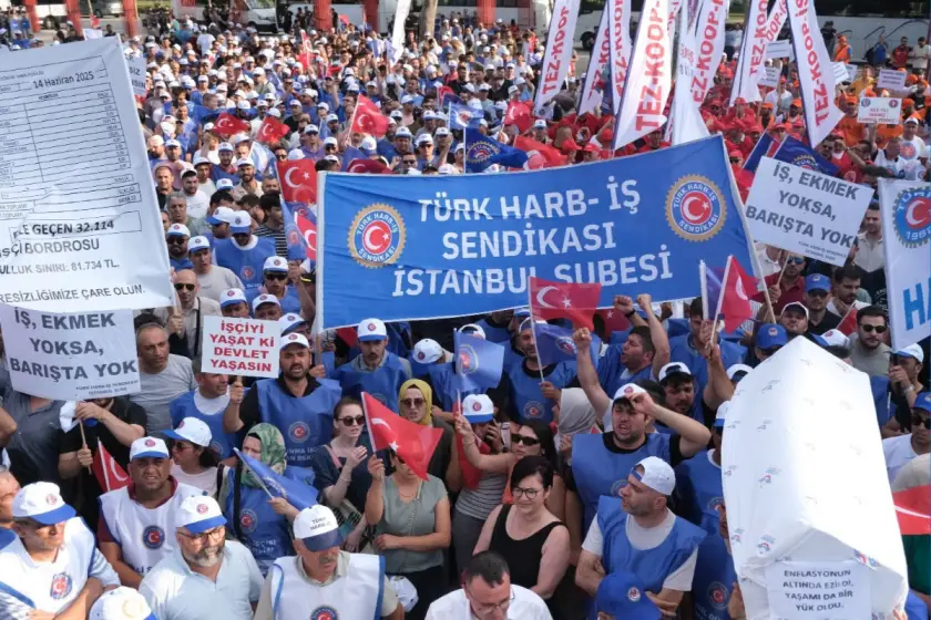 Hükümet ücreti küçültmeyi garanti altına aldı: 11,2 milyar TL, kamu işçisinden enflasyonla alındı