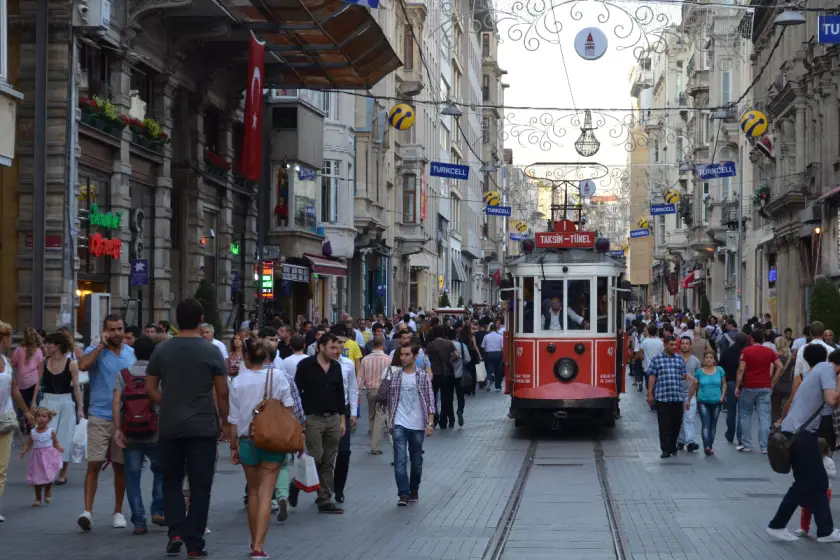 Kağıt üzerinde işsizlik aynı, sokakta umutsuzluk katlandı: Gerçek işsizlik yüzde 31'e yükseldi