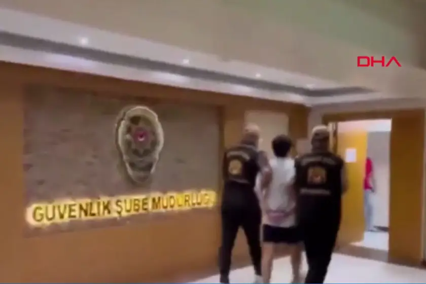 Gözaltına alınan Deniz Göktaş'ın ters kelepçeli görüntüleri servis edildi