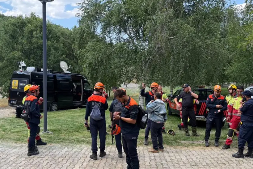 Eşiyle hayvan otlatmak için gittiği bölgede kaybolan kadın aranıyor