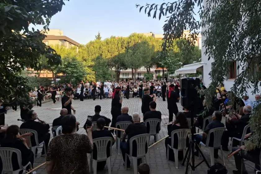 Fotoğgraf: Evrensel