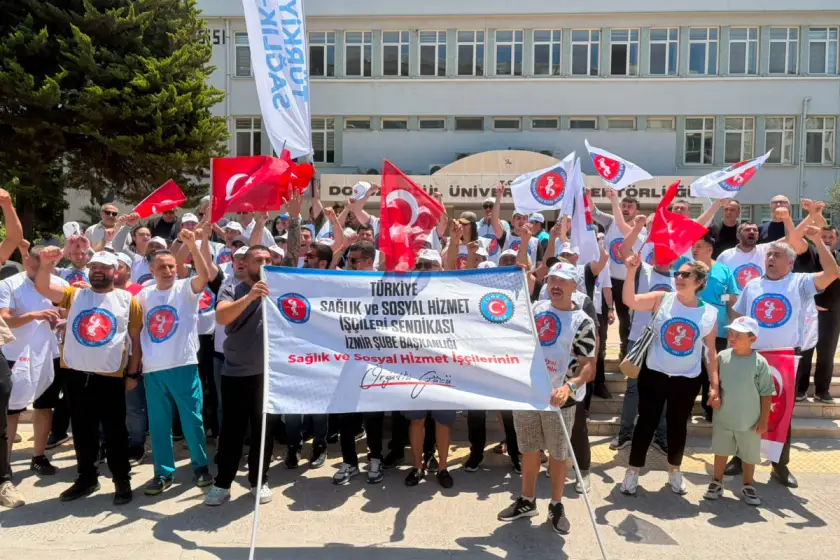 Sağlık-İş İzmir Şubesi DEÜ Rektörlüğü önünden seslendi: İşçilerin yaşadığı mağduriyet her geçen gün artmakta