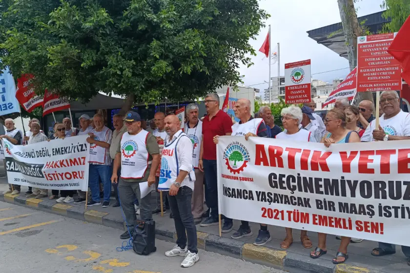 İskenderun'da emeklilerden seyyanen zam talebi