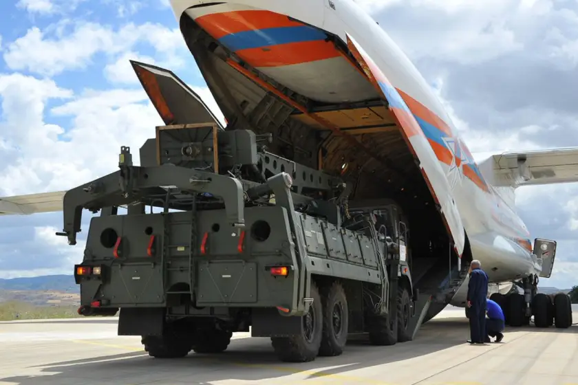 Rusya: S-400'lerle ilgili Türkiye ile görüşüyoruz