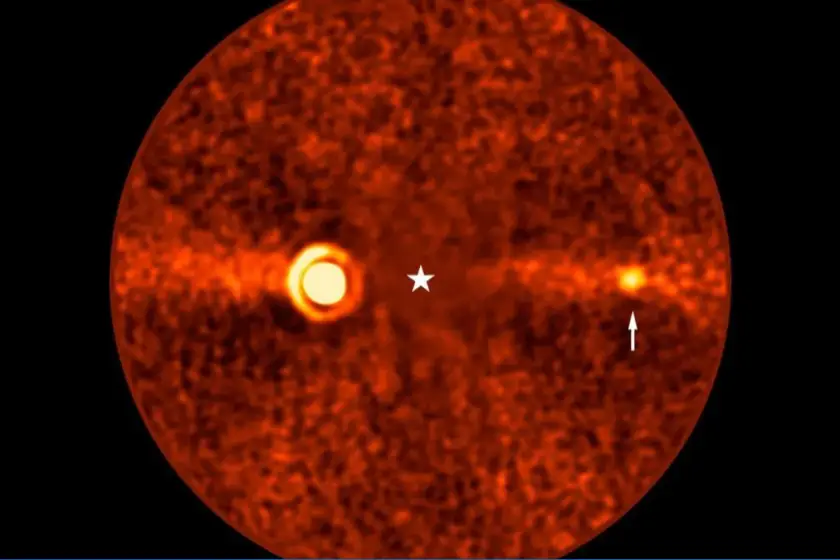 Astronomlar tesadüfen keşfetti: Dünya'dan görüntülenen en sönük gezegen ortaya çıktı