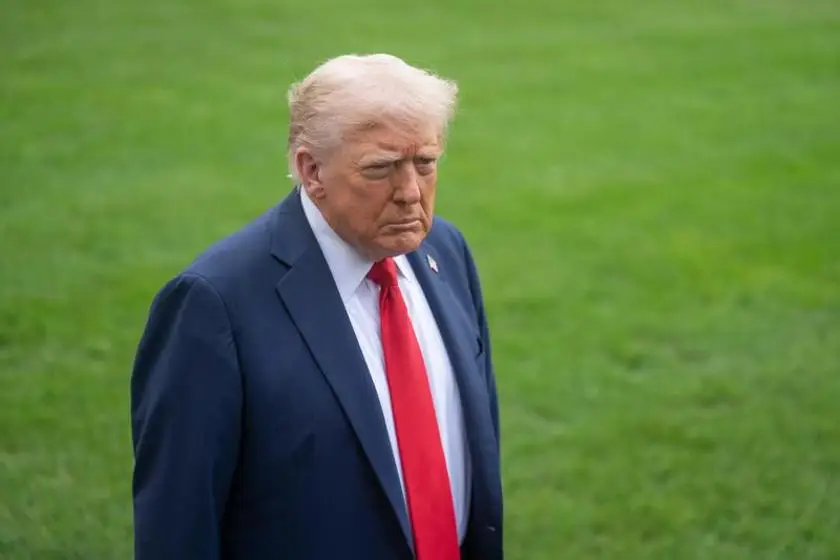 Trump’tan İran’a tehdit: Hürmüz Boğazı'nda ateş açılırsa köprüleri ve santralleri vuracağız