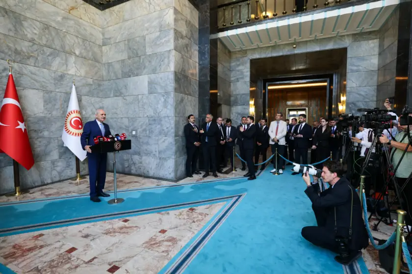 'Çerçeve yasa' için tarih hâlâ ümit düzeyinde: Numan Kurtulmuş parti turu sonrası açıklama yaptı