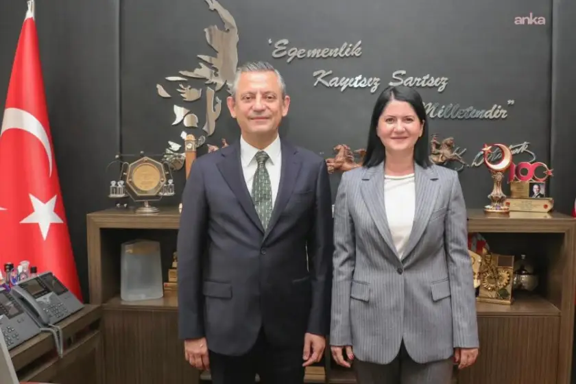 Edirne Belediye Başkanı Filiz Gencan, Yeni Parti'ye geçti