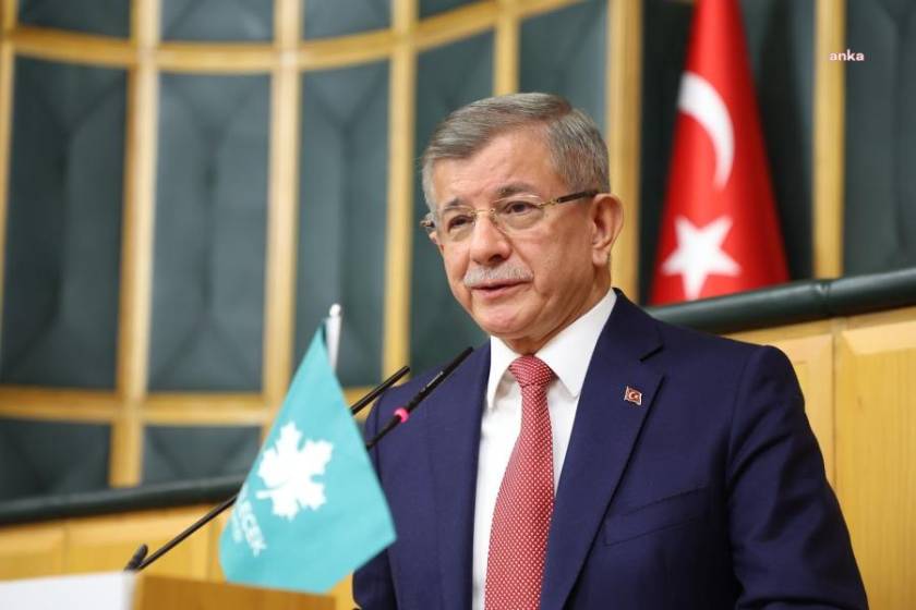 Ahmet Davutoğlu siyaseti bıraktığını açıkladı: Gelecek Partisi siyasi faaliyetlerini sonlandırıyor