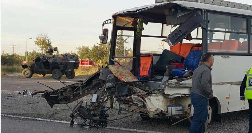 İşçi taşıyan araçlar çarpıştı: 12 kişi yaralandı