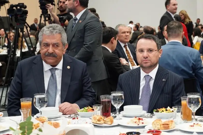 Feti Yıldız 'parti kapatma' açıklamasında hiçbir partiyi işaret etmediğini savundu