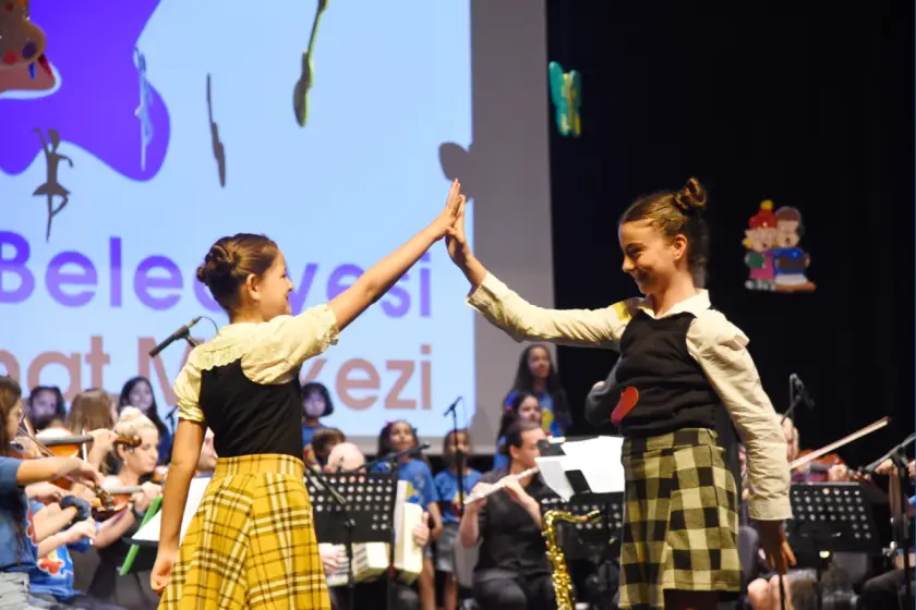 Kadıköy'de ücretsiz sanat atölyeleri başlıyor: 4-20 Ağustos programı açıklandı