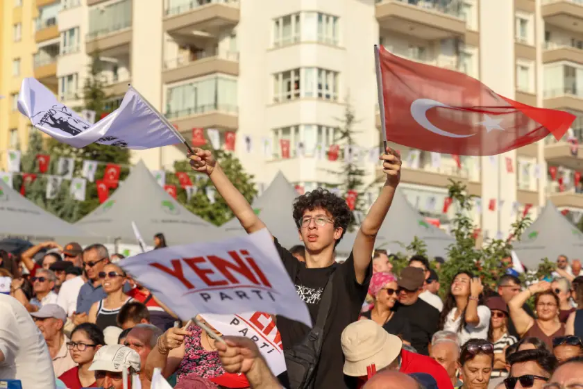 Yeni Parti altı günde 266 milyon TL bağış topladı