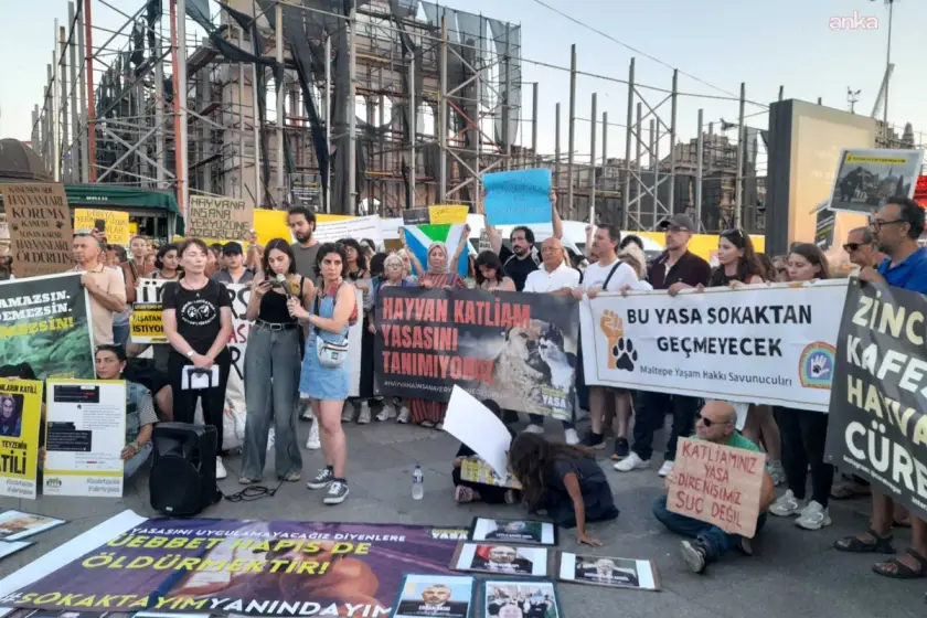 Kadıköy'de katliam yasası protestosu: 