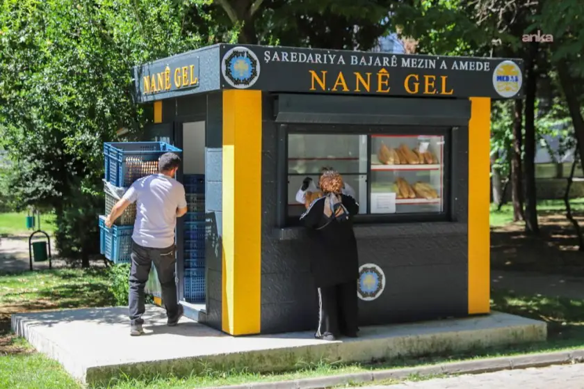 Diyarbakır’da ucuz ekmeğe rağbet artıyor | Yurttaşlar: Ekmeğin 10 lira olması aile ekonomisine katkı sağlayacak