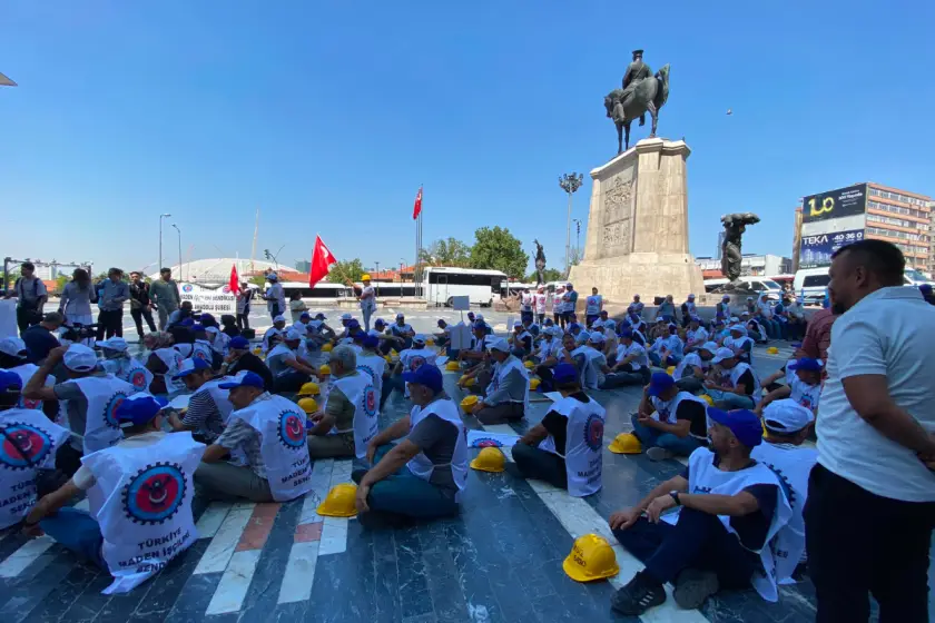 TBMM'ye yürümelerine izin verilmeyen madenciler Ankara Garı'na yürüyor