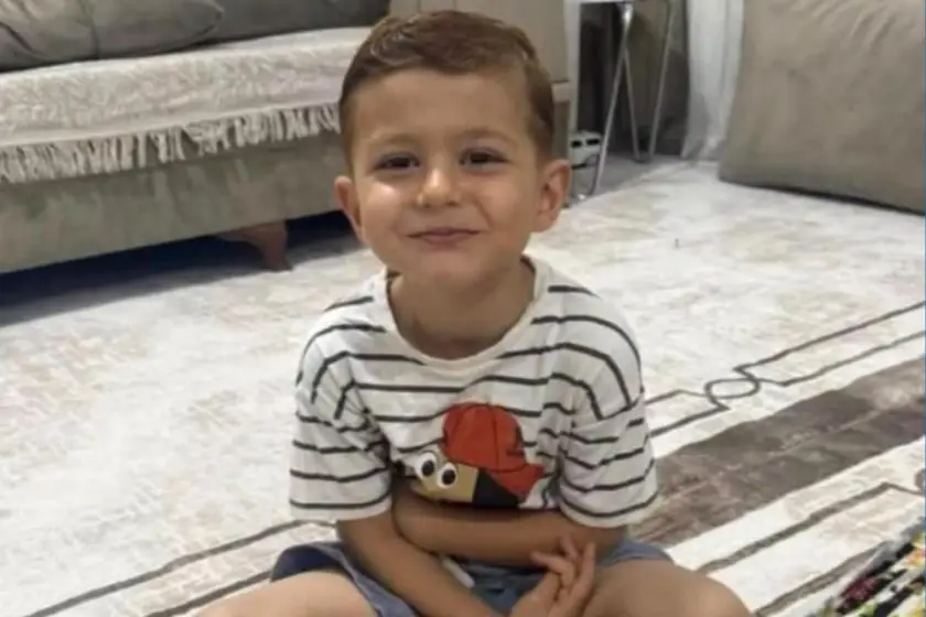 Klima dış ünitesinden elektrik akımına kapılan 4 yaşındaki Miraç öldü; 1 kişi tutuklandı