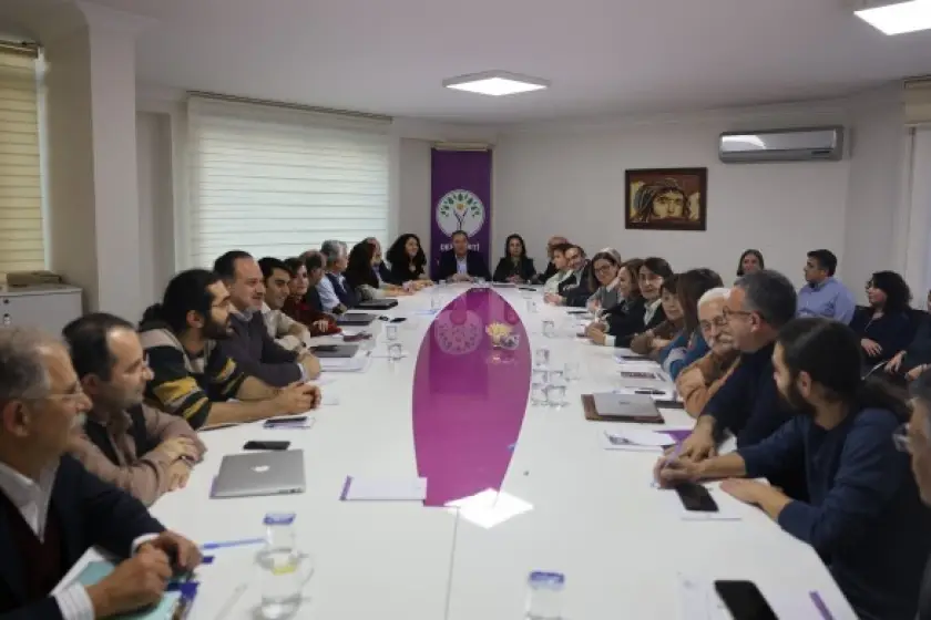 DEM Parti MYK’si 'çerçeve yasa' gündemiyle toplandı
