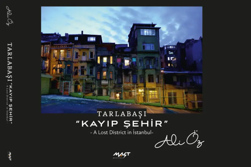 Ali Öz'ün Kayıp Şehir kitabının kapağı