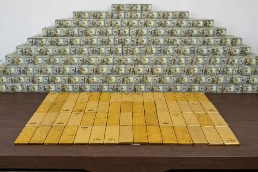 Irak'ta yolsuzluk operasyonu: 60 kilo altın, 20 milyon dolar, lüks otomobiller…