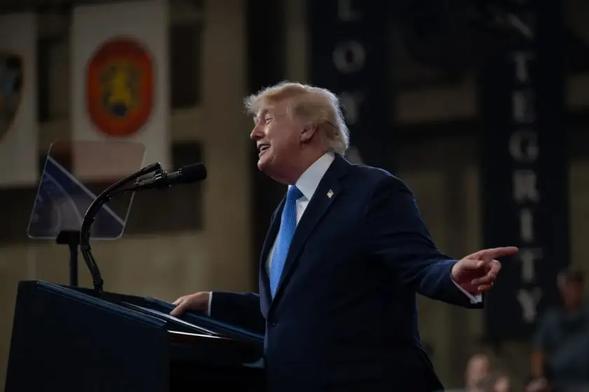 Trump’ın İran korkusuyla yaptığı gizli uçak değişikliği belgesel oldu