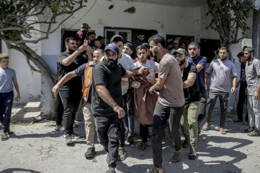 İsrail Gazze'de son 24 saatte düzenlediği saldırılarda 10 Filistinliyi katletti