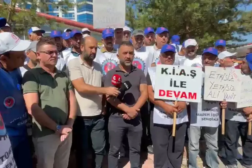 Yıldızlar SSS önünde açıklama: Maden-İş üyesi Doruk Madencilik işçileri alacaklarını bekliyor