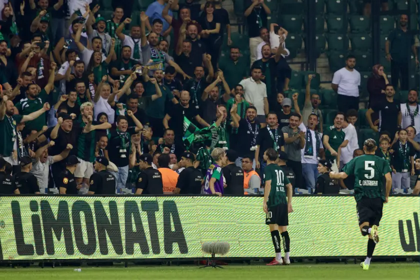 Süper Lig'de 2. hafta kapanışı: Kocaelispor, Amedspor'u 2-0 yendi