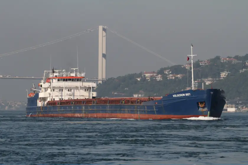 Savaşın ortasında aç susuz 
