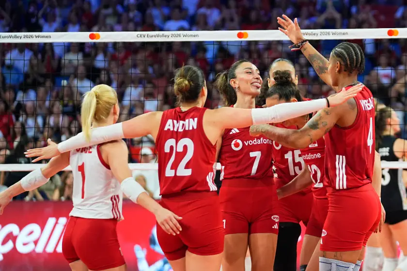 A Milli Kadın Voleybol Takımı, Almanya'yı 3-1 yenerek dörtte dört yaptı
