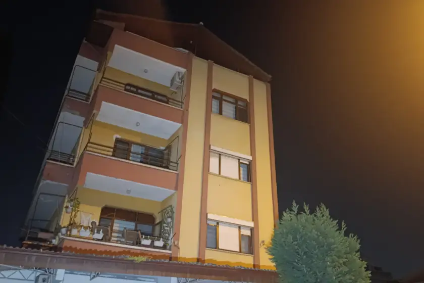 Kocaeli'de 4 katlı bina tedbiren boşaltıldı