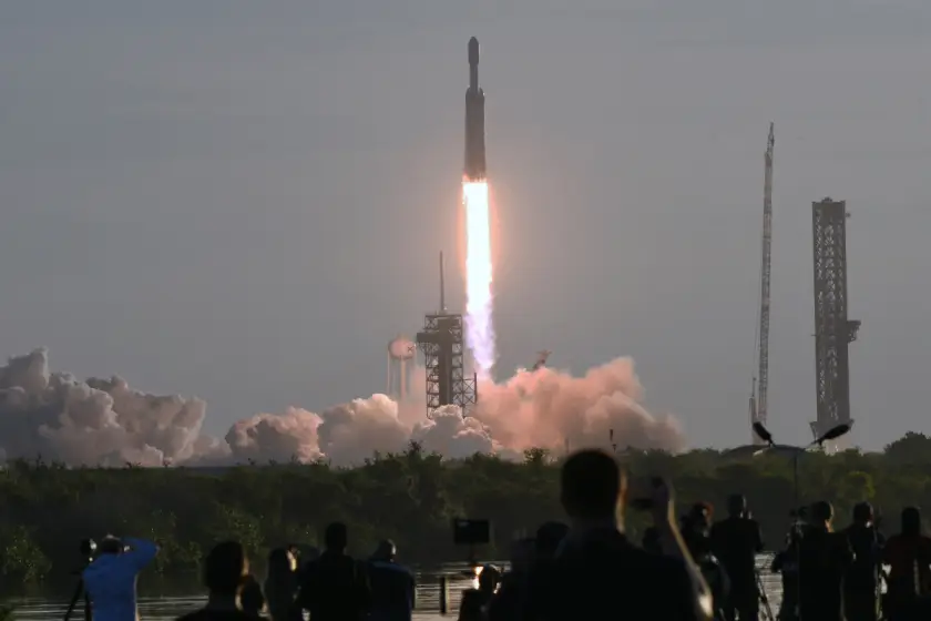 NASA’nın yeni dev teleskobu Nancy Grace Roman uzaya fırlatıldı