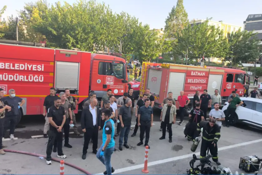 Batman’daki spor salonu yangınında 3 can kaybı: Hayatını kaybedenlerden biri Mehmet Şimşek’in yeğeni