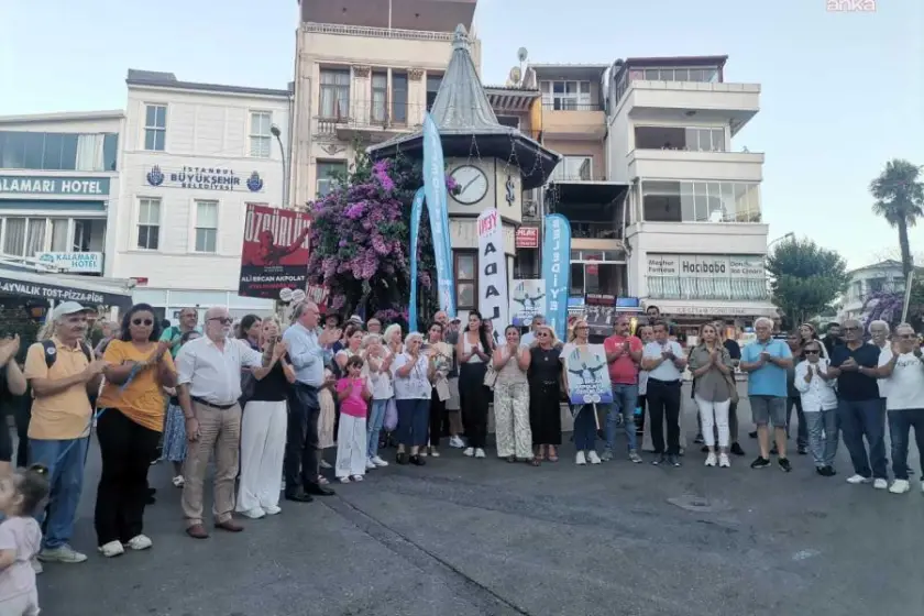 Adalar'da Adalet Nöbeti 8. Haftası: Tutuklu Adalar Belediye Başkanı Ali Ercan Akpolat ve arkadaşlarının serbest bırakılması istendi