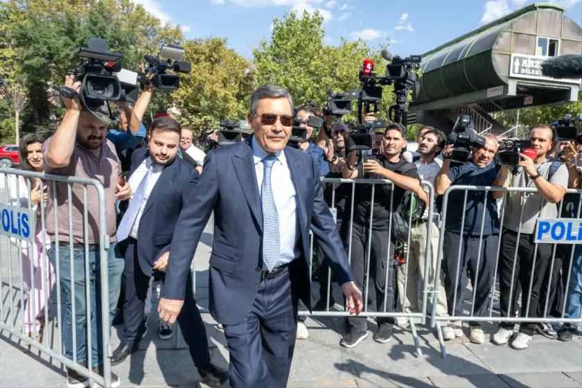 Melih Gökçek şüpheli sıfatıyla ifade verdi