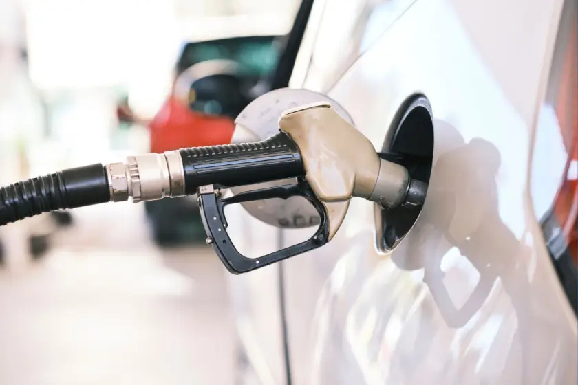 Benzine bir haftada ikinci kez indirim yapıldı: Akaryakıt fiyatlarında son durum