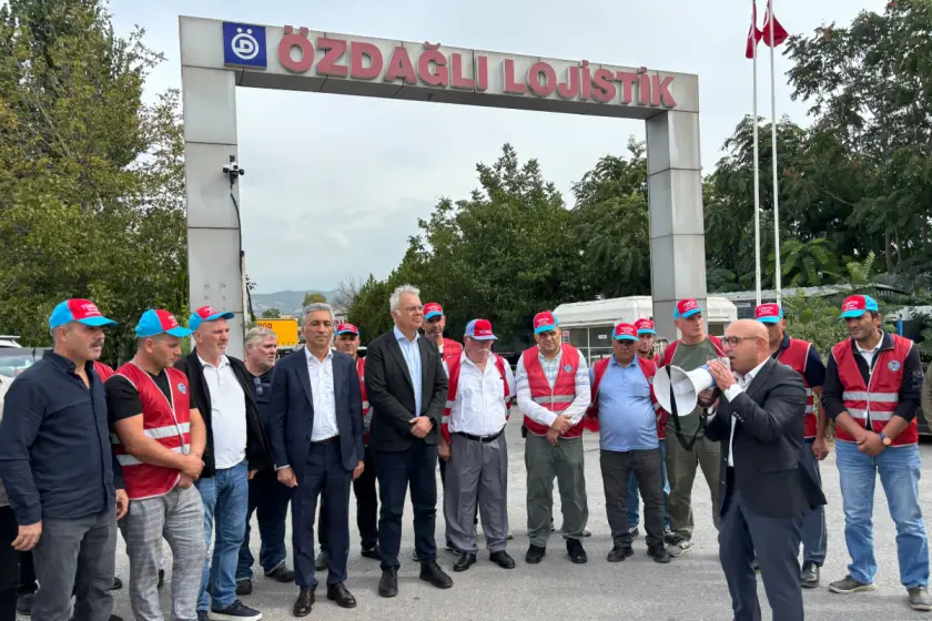 Bursa Özdağlı Lojistik’te sendika düşmanlığı devam ediyor: İşçiler 6 gün, günde 12 saat çalıştırılıyor
