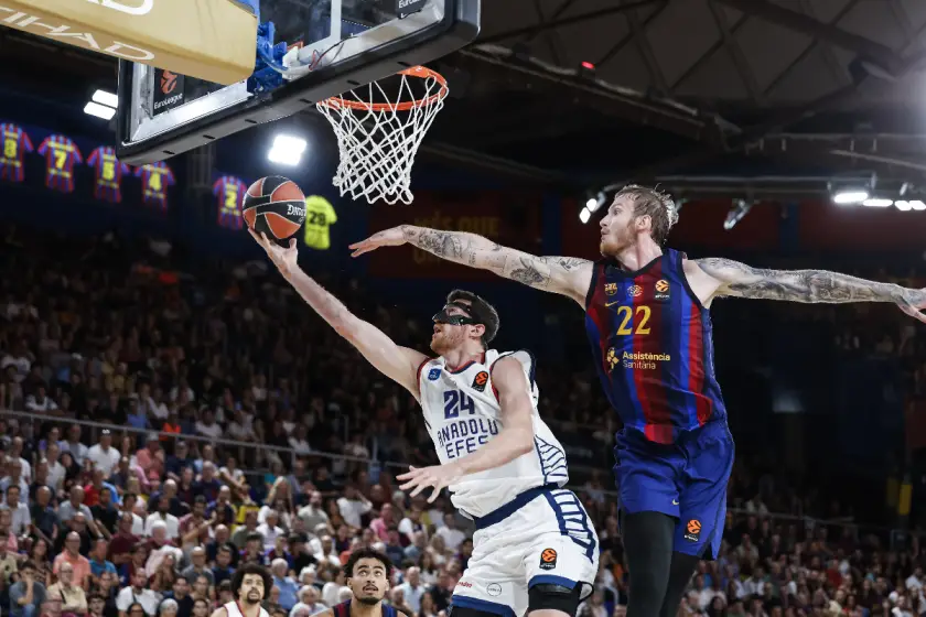 Anadolu Efes, EuroLeague sezonuna yenilgiyle başladı
